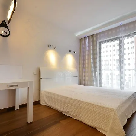 Domotel Waterlane Apartment