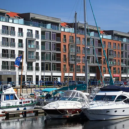 Domotel Waterlane 4*